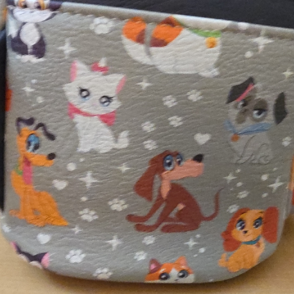 Disney Parks Exclusive Disney Pets Loungefly. New With Tags - Picture 8 of 10